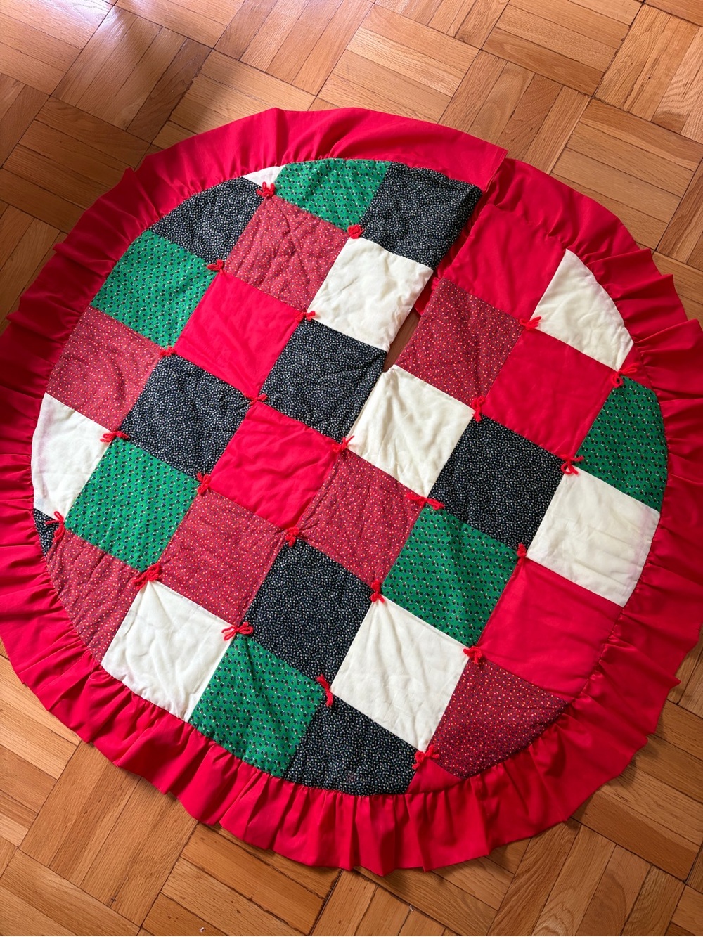 Vintage Christmas Patchwork Tree Skirt Red Green Black Cottagecore 51” Handmade